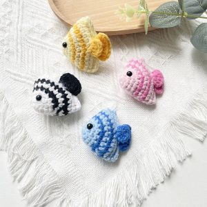 手工毛线钩织可爱卡通海洋鱼挂件配饰diy钥匙扣服装小鱼胸针辅料